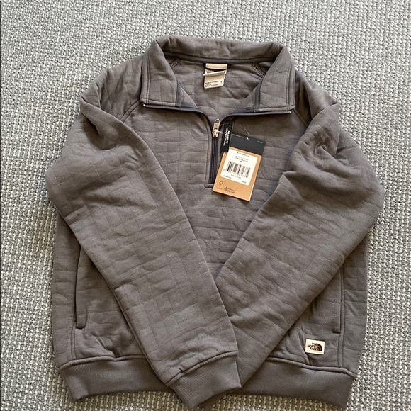 The North Face Jackets & Blazers - Womens Northface medium half-zip pullover